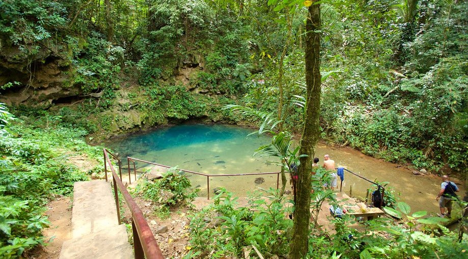 Blue Hole (Inland), St. Herman's Park, Cayo, Belize